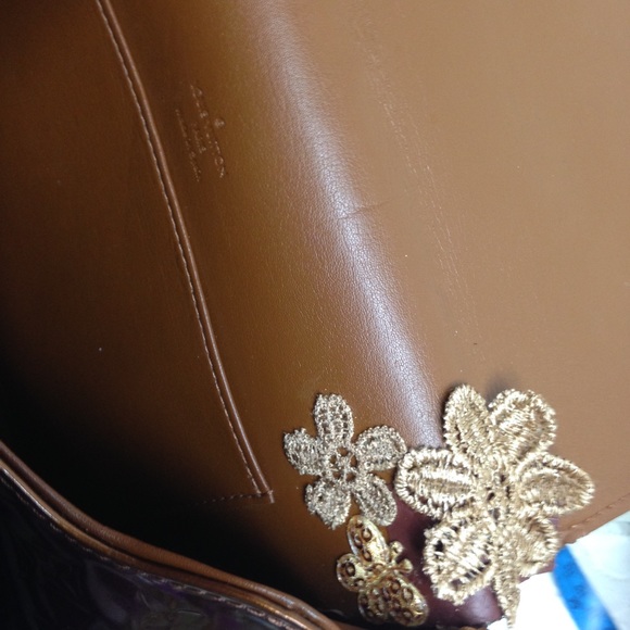 Louis Vuitton Bronze Vernis Shoulder-Crossbody - Picture 12 of 15